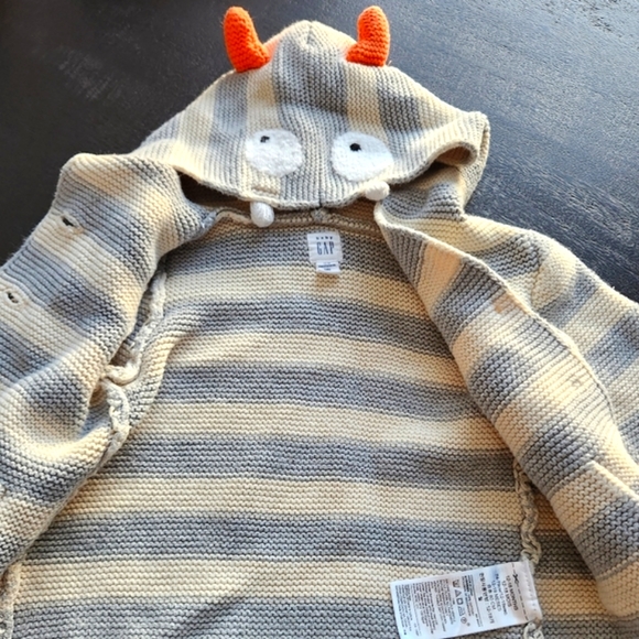Baby Gap knit sweater size 12-18 months - Picture 3 of 5